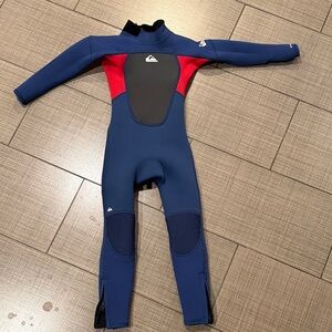 Quiksilver Boys Blue and Red Full Wetsuit 3/2